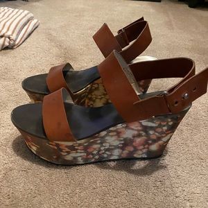 Vera Wang Lavender wedges
